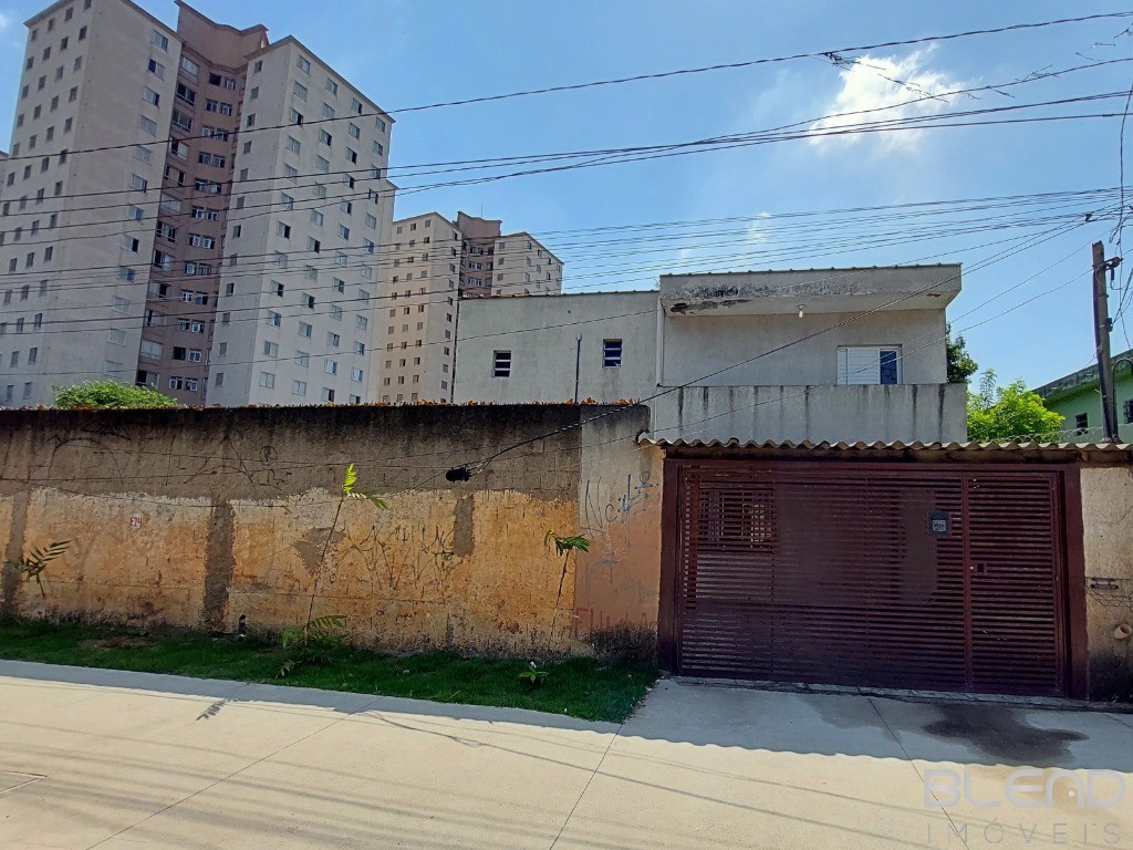 Sobrado à venda com 2 quartos, 209m² - Foto 1