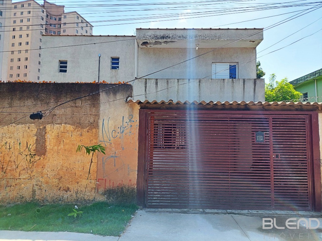 Sobrado à venda com 2 quartos, 209m² - Foto 2