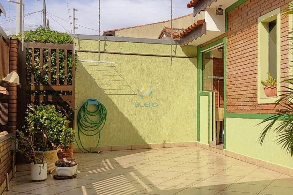 Casa à venda com 3 quartos, 220m² - Foto 27