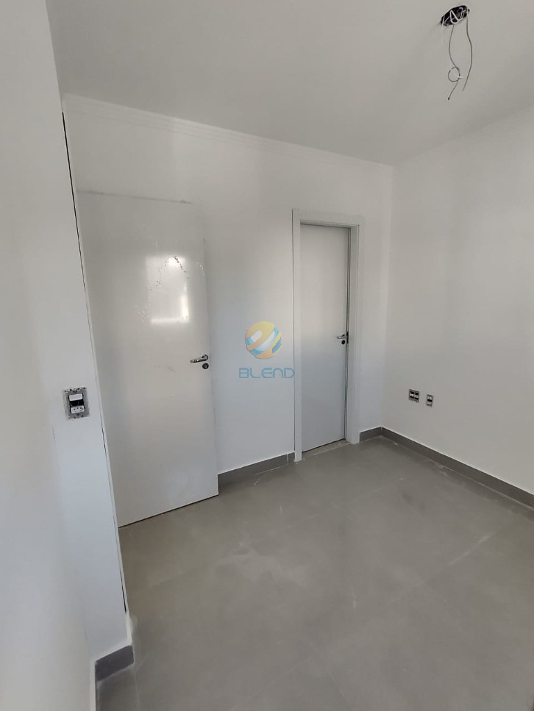 Apartamento à venda com 2 quartos, 68m² - Foto 7