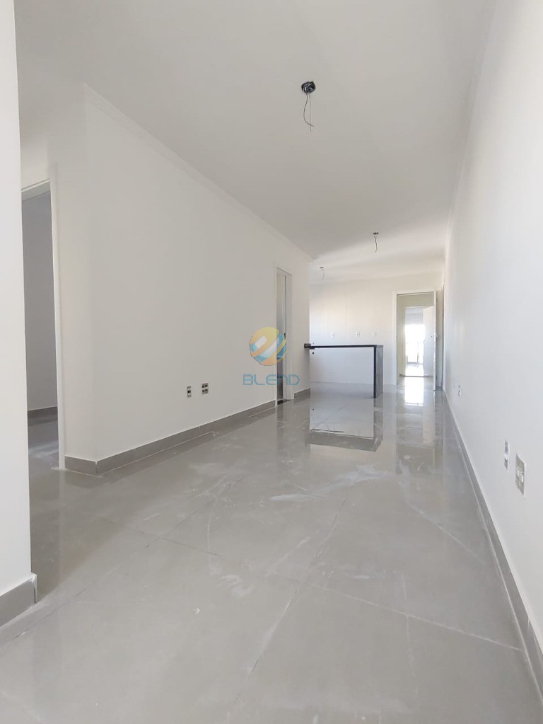 Apartamento à venda com 2 quartos, 68m² - Foto 4