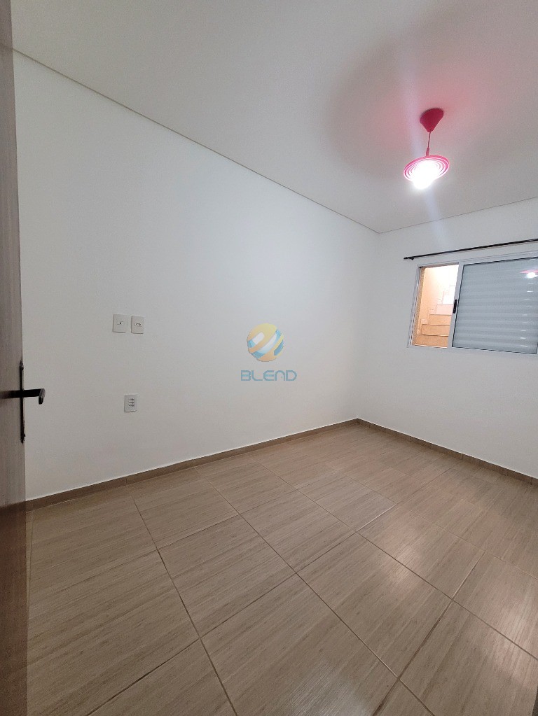 Casa à venda com 3 quartos, 120m² - Foto 4