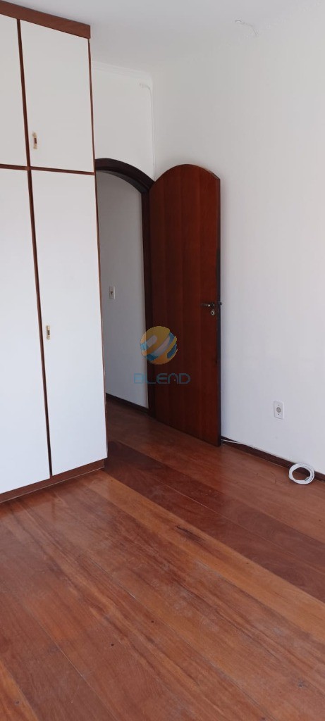 Sobrado à venda com 3 quartos, 274m² - Foto 44