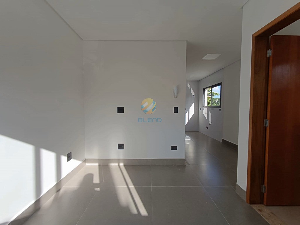 Sobrado à venda com 2 quartos, 96m² - Foto 12