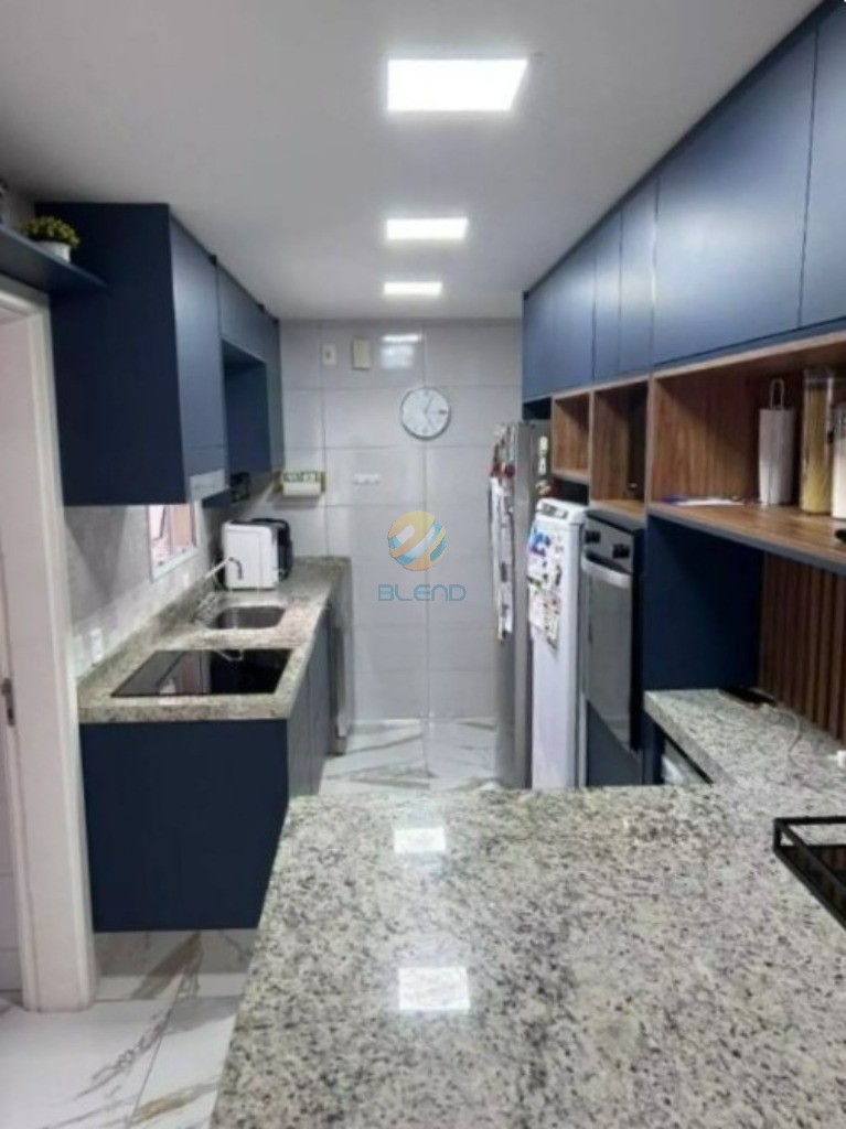 Apartamento à venda com 3 quartos, 133m² - Foto 3