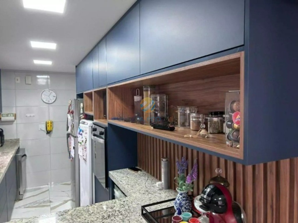 Apartamento à venda com 3 quartos, 133m² - Foto 2