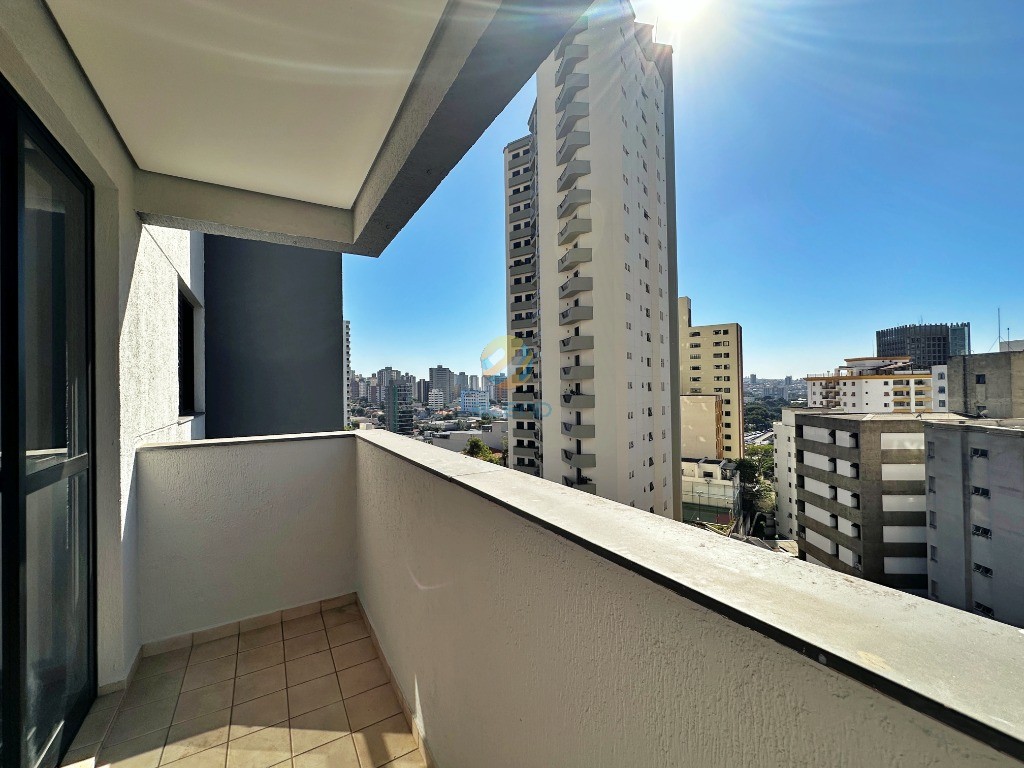 Apartamento para alugar com 3 quartos, 102m² - Foto 13