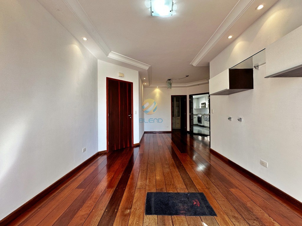 Apartamento para alugar com 3 quartos, 102m² - Foto 11