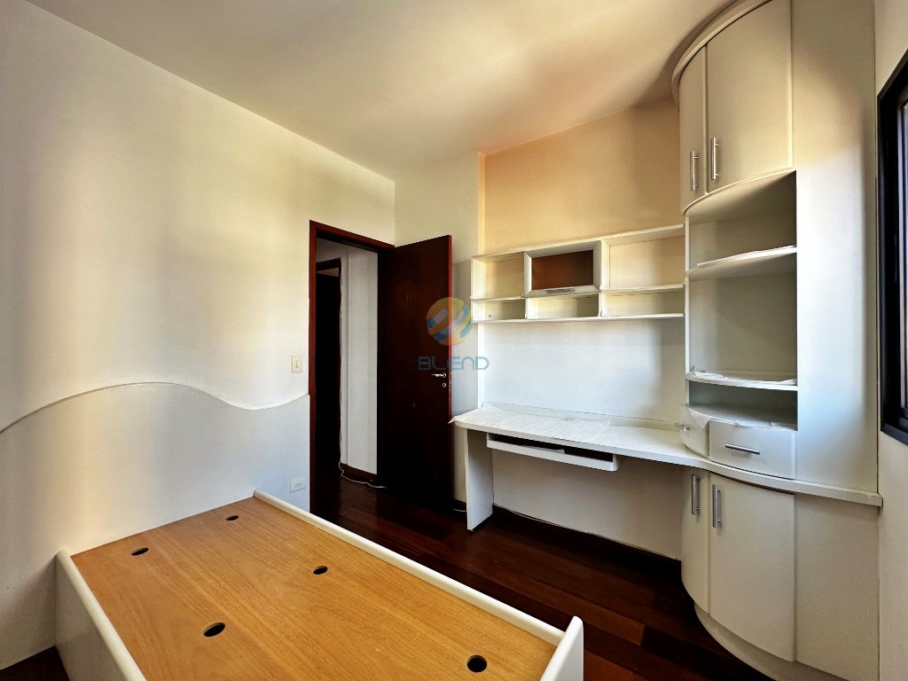 Apartamento para alugar com 3 quartos, 102m² - Foto 25