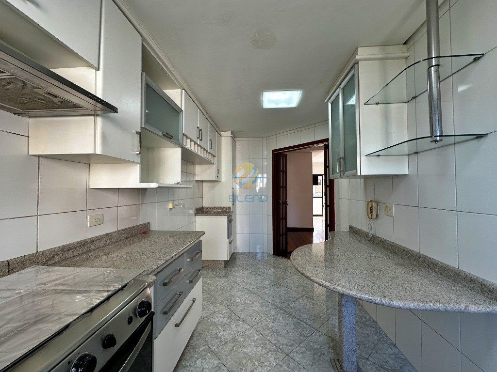 Apartamento para alugar com 3 quartos, 102m² - Foto 9