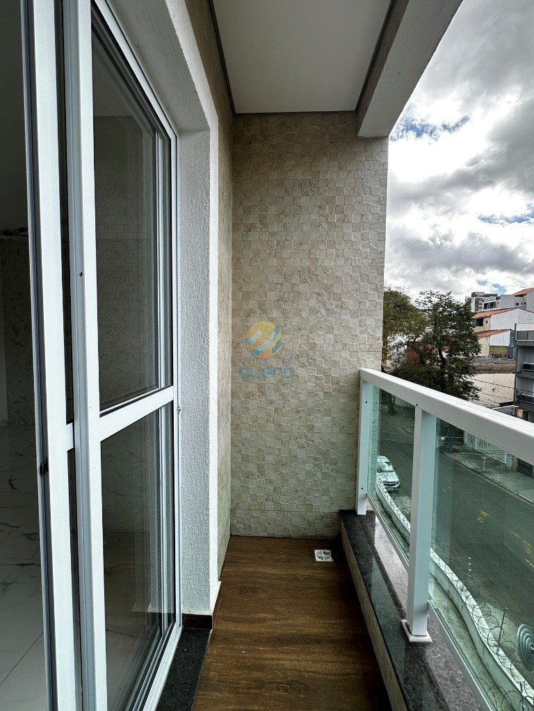 Apartamento à venda com 2 quartos, 76m² - Foto 4