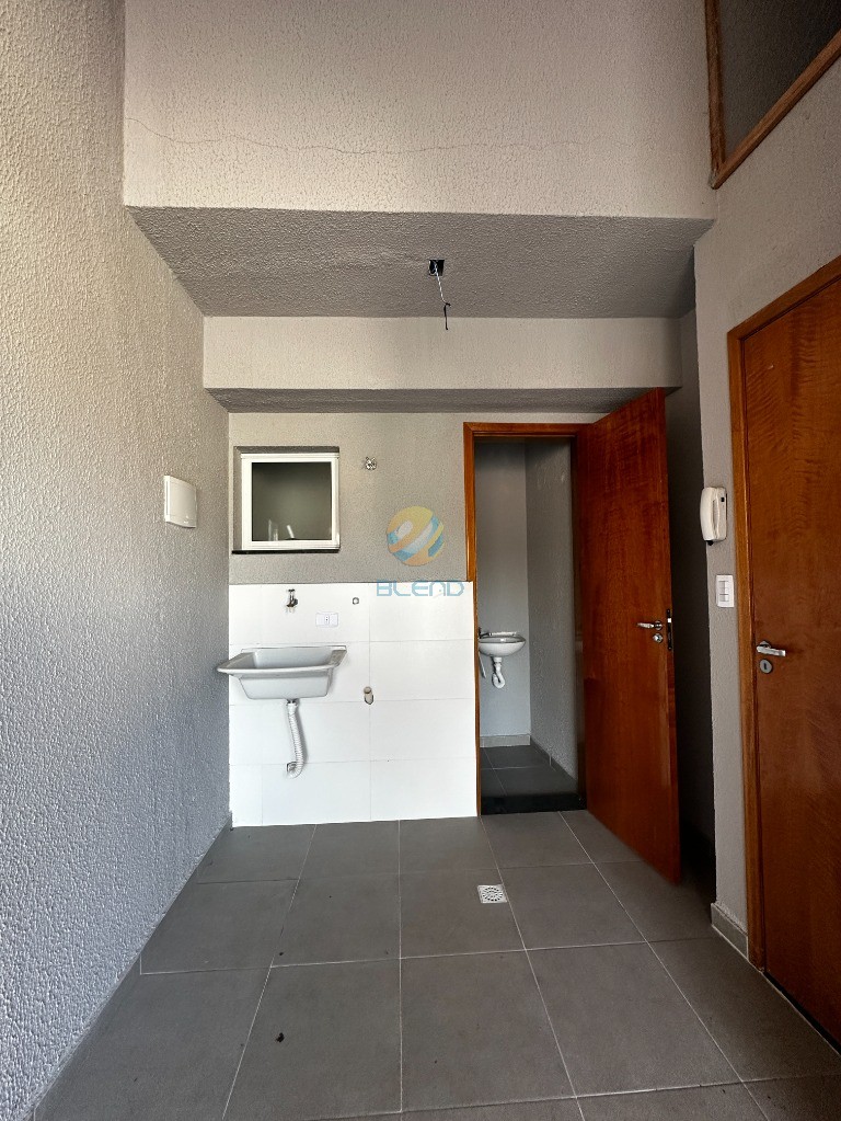 Cobertura à venda com 2 quartos, 80m² - Foto 4