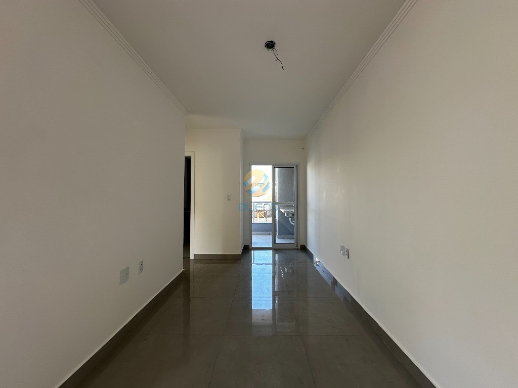 Apartamento à venda com 2 quartos, 70m² - Foto 4