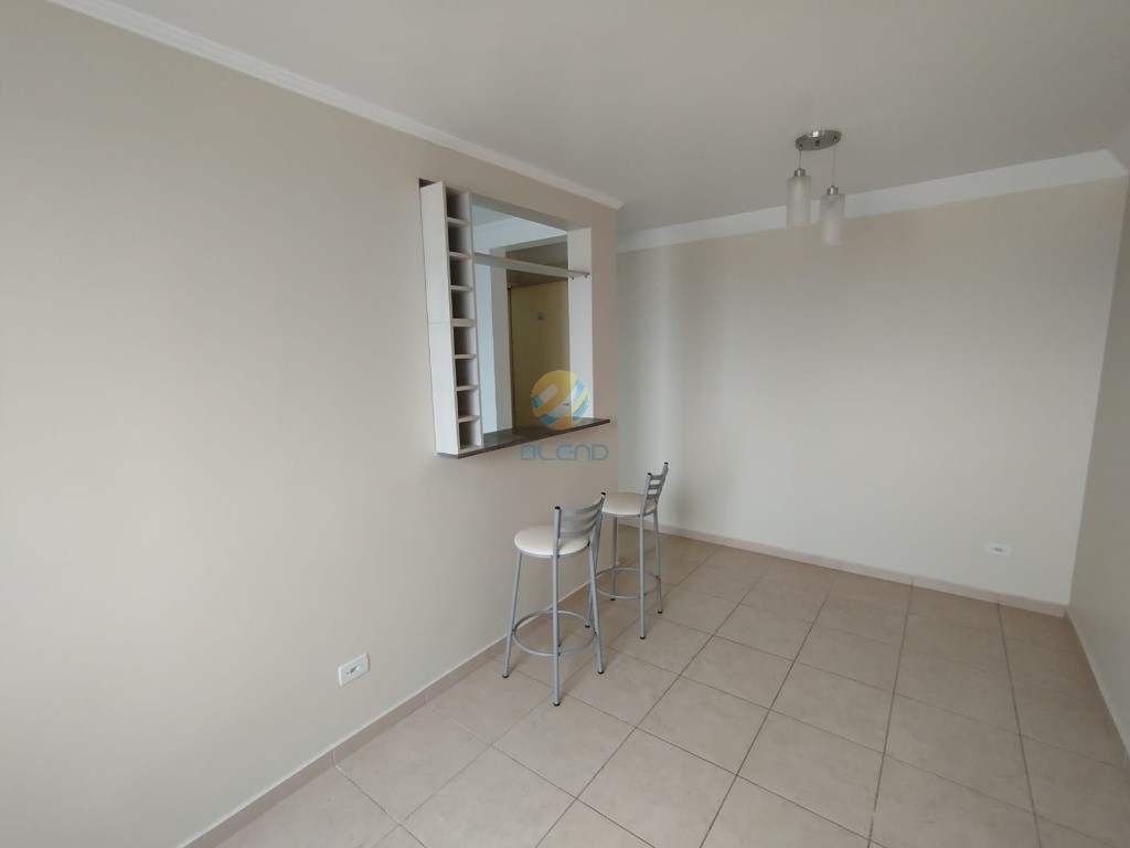 Apartamento à venda com 2 quartos, 55m² - Foto 3