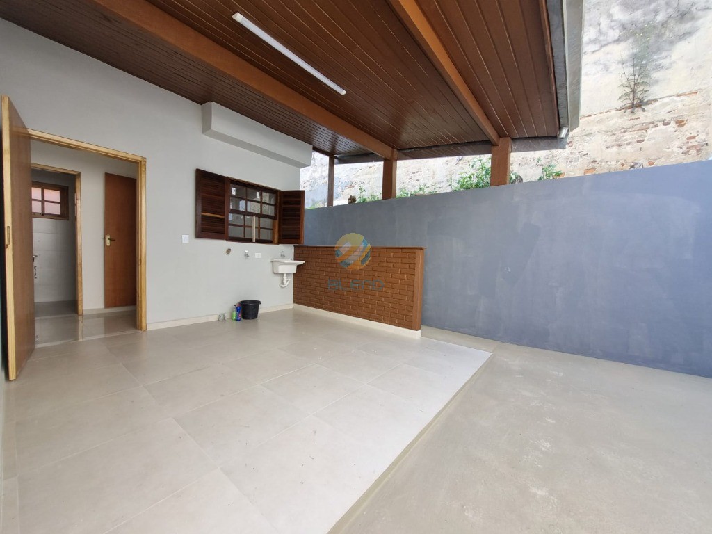 Casa à venda com 3 quartos, 270m² - Foto 6