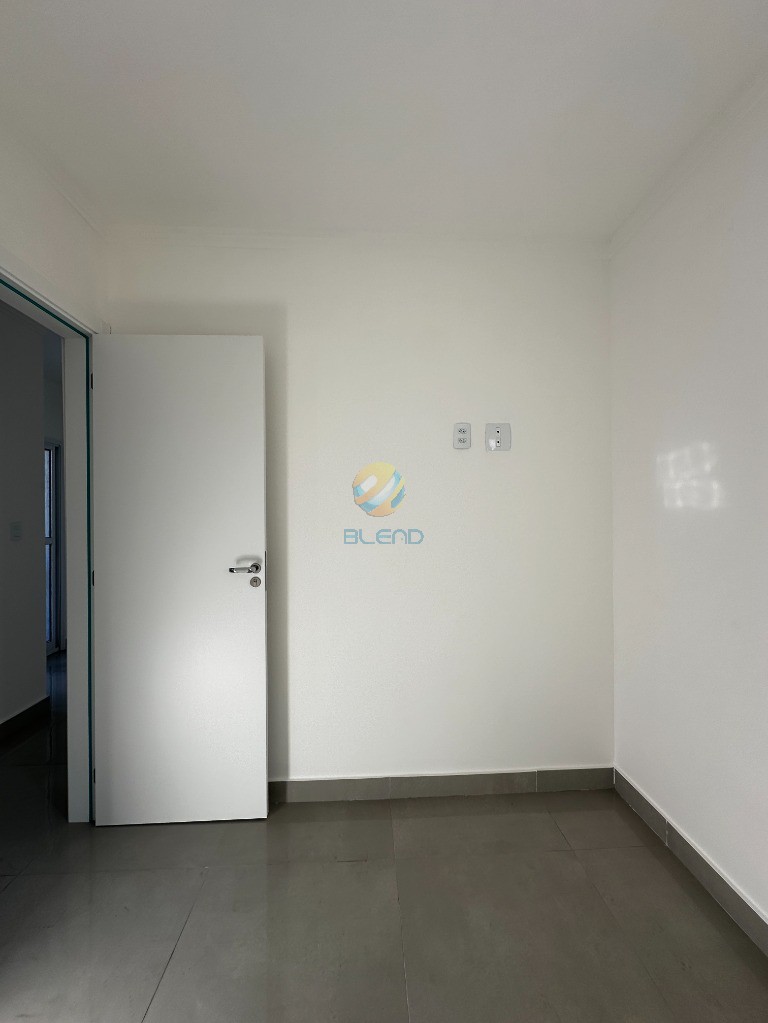 Apartamento à venda com 2 quartos, 70m² - Foto 14