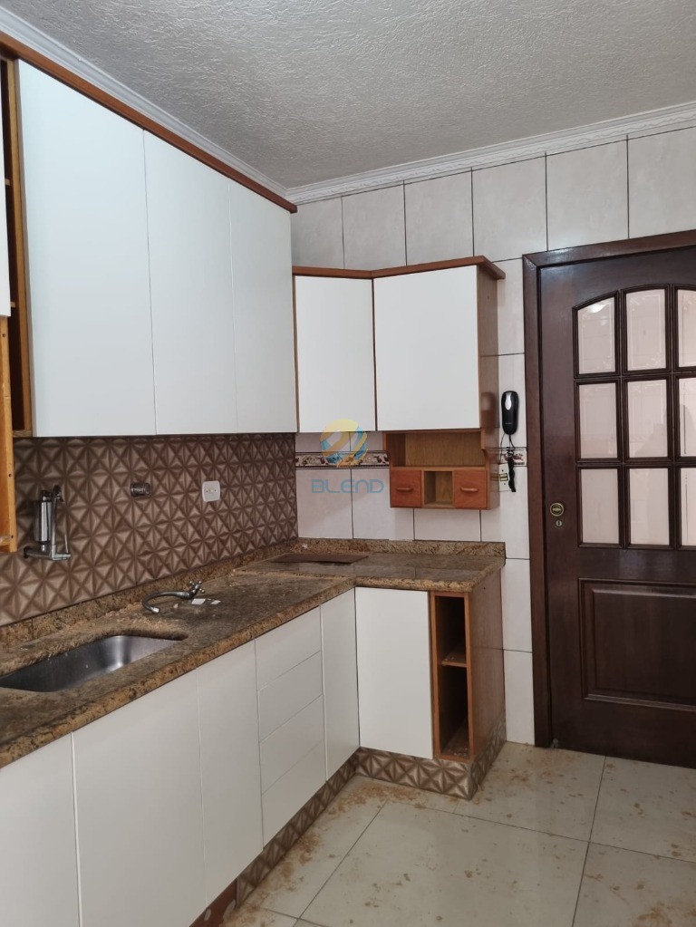 Apartamento à venda com 2 quartos, 70m² - Foto 2