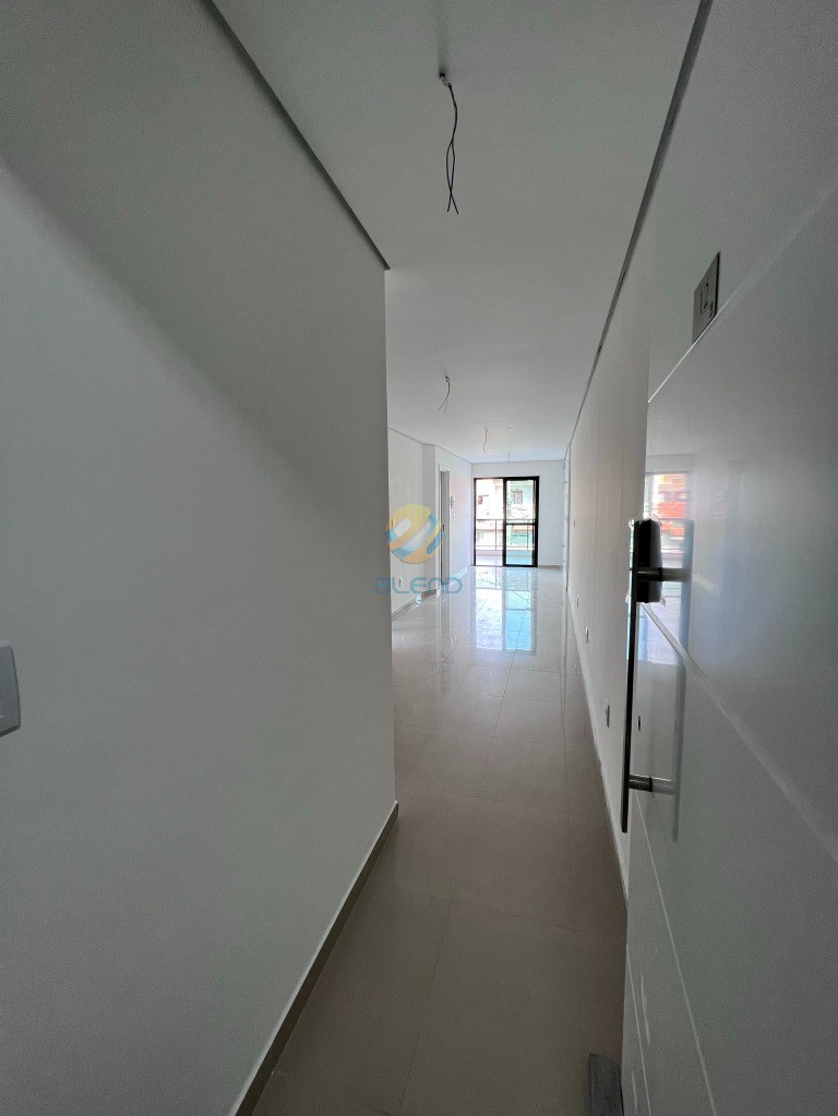 Apartamento à venda com 2 quartos, 60m² - Foto 17