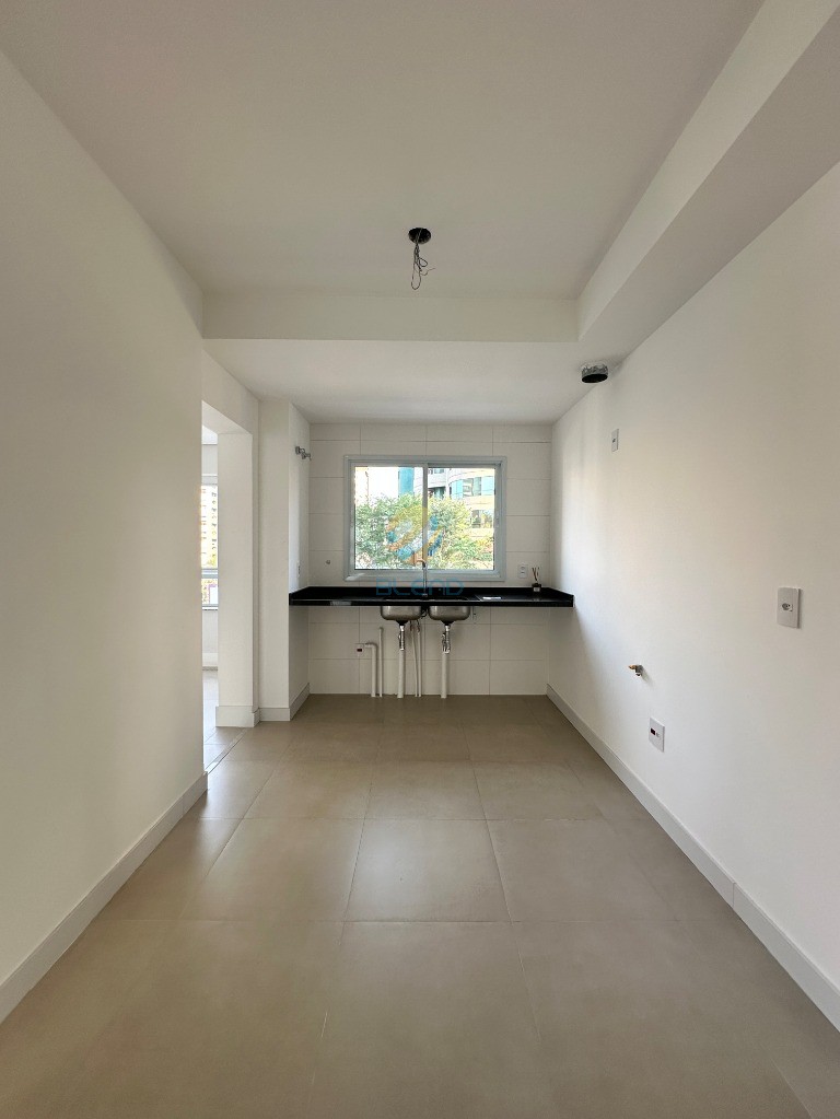 Apartamento à venda com 3 quartos, 190m² - Foto 11