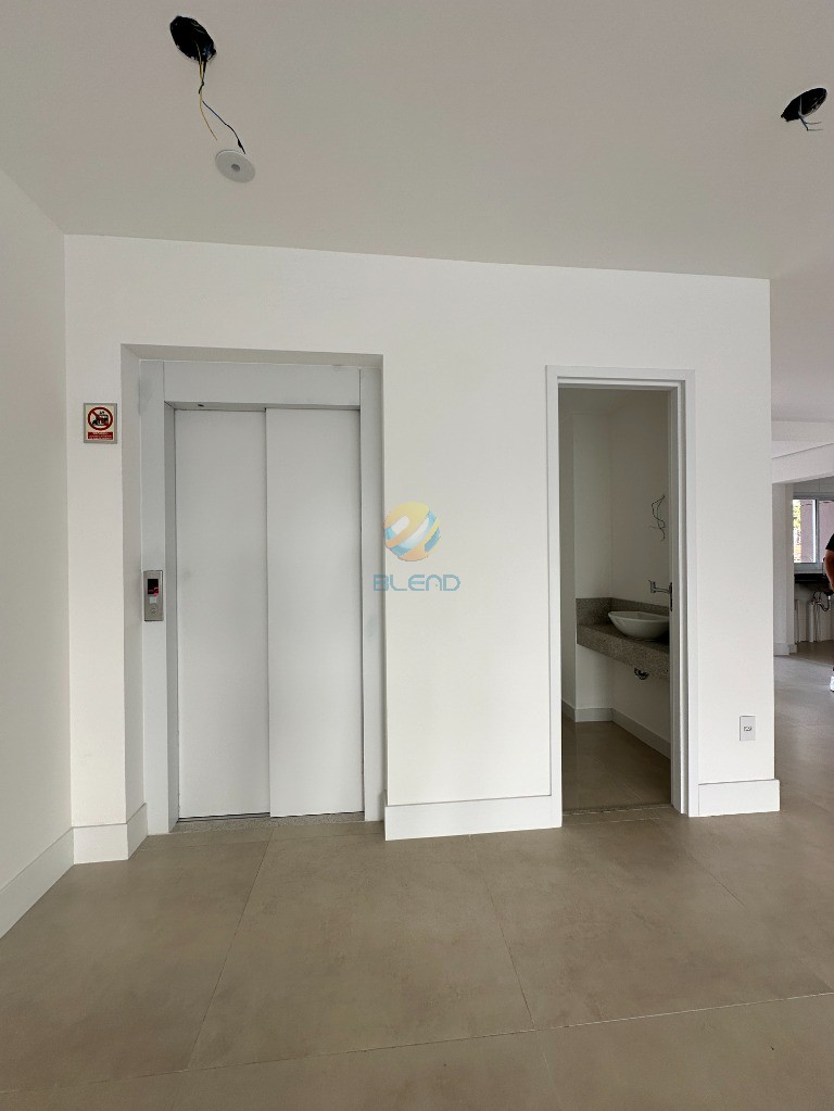 Apartamento à venda com 3 quartos, 190m² - Foto 6