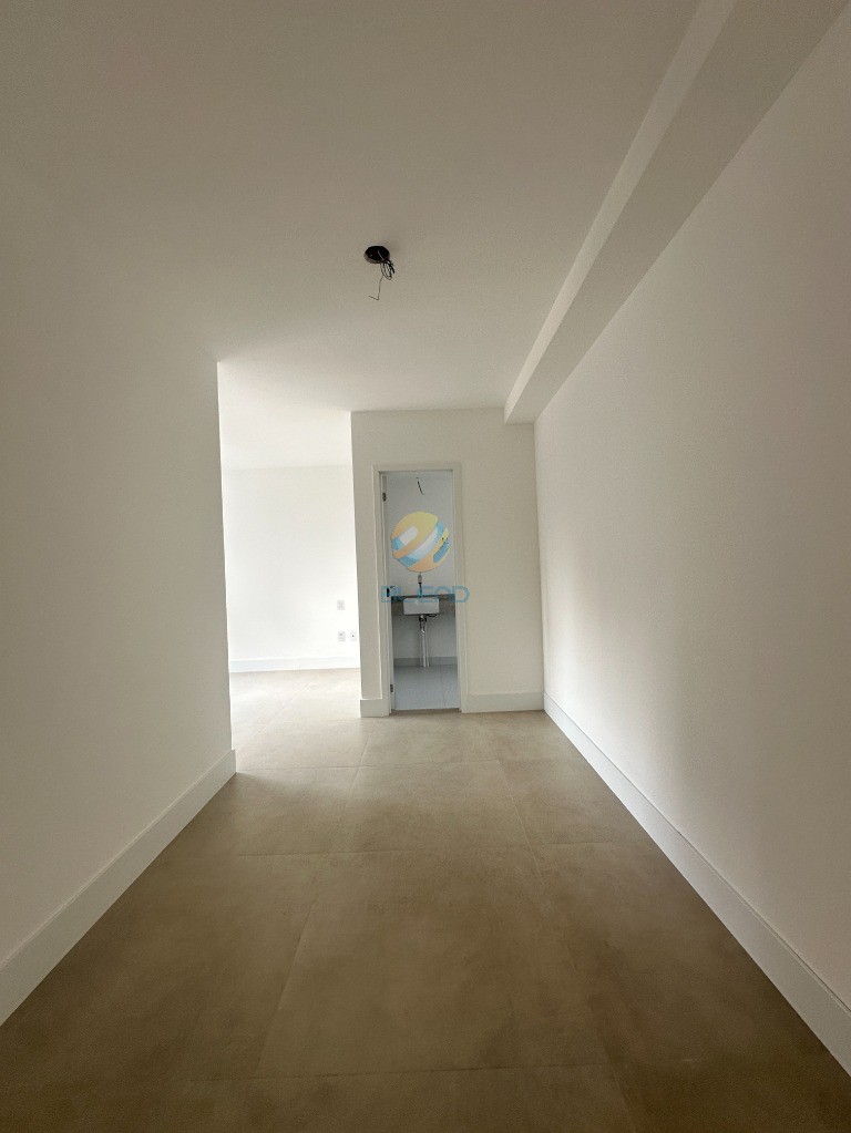 Apartamento à venda com 3 quartos, 190m² - Foto 19