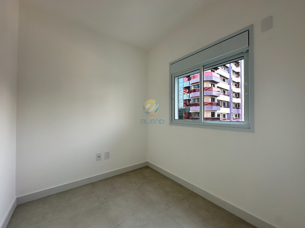 Apartamento à venda com 3 quartos, 190m² - Foto 13