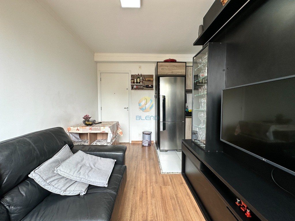 Apartamento à venda com 2 quartos, 34m² - Foto 2