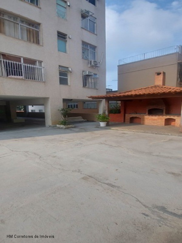 Apartamento à venda com 2 quartos, 61m² - Foto 17