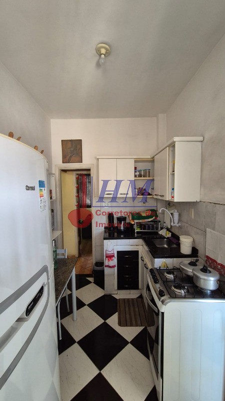 Apartamento à venda com 2 quartos, 70m² - Foto 17