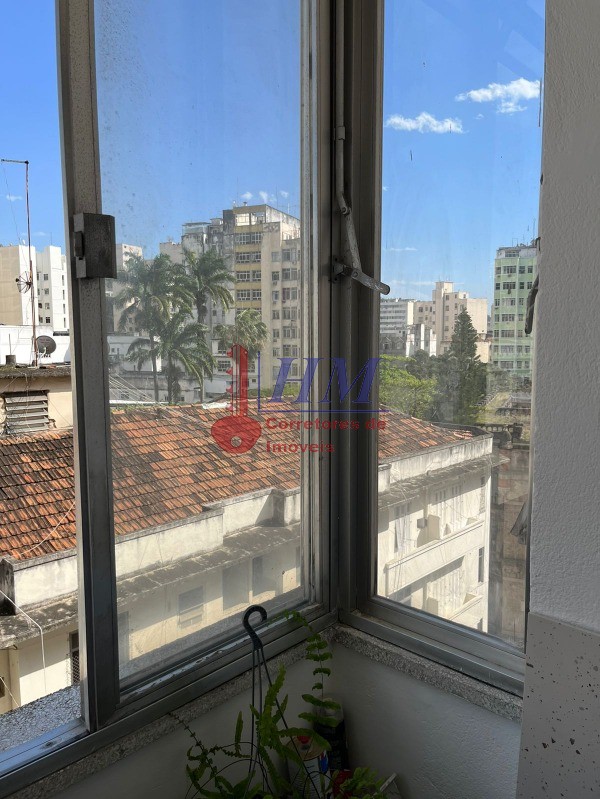 Apartamento à venda com 1 quarto, 45m² - Foto 9