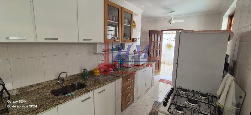 Casa à venda com 3 quartos, 165m² - Foto 21