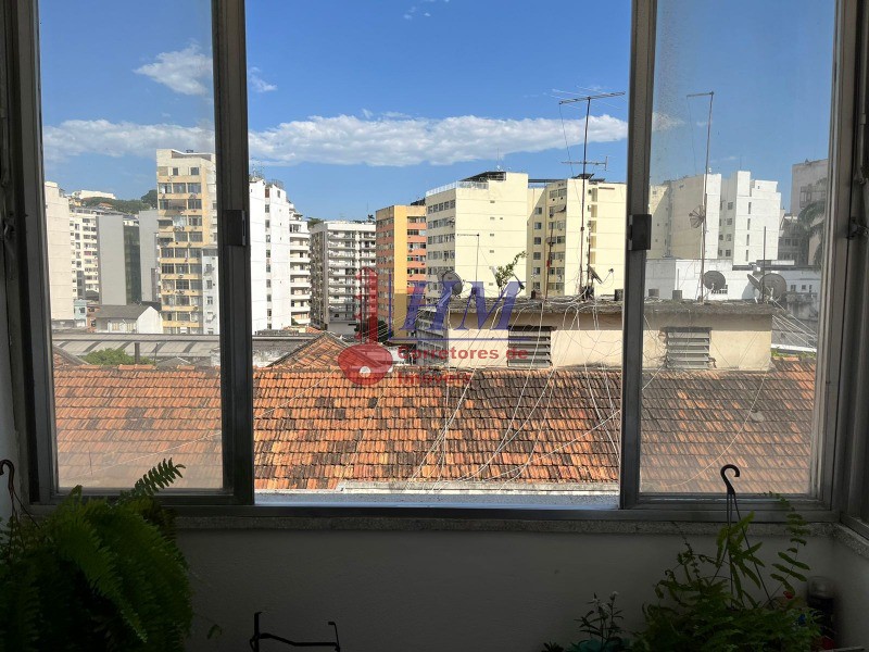 Apartamento à venda com 1 quarto, 45m² - Foto 10