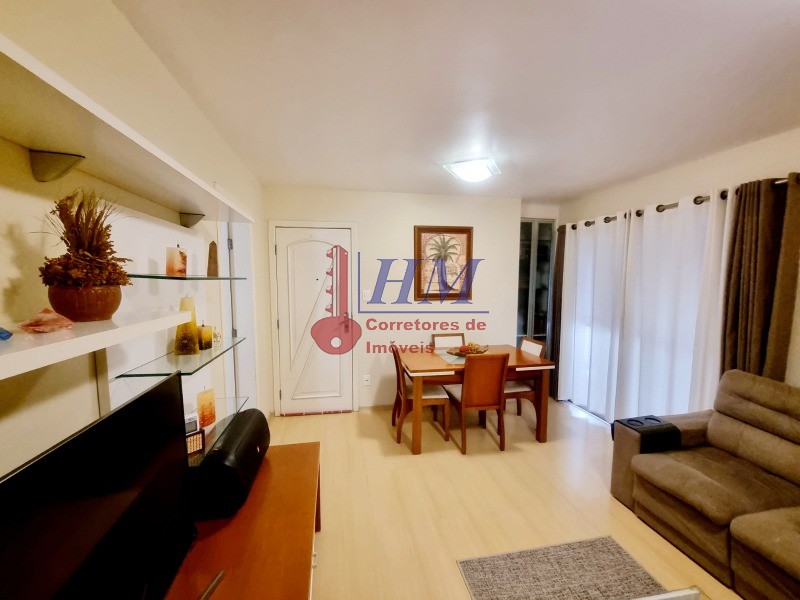 Apartamento à venda com 3 quartos, 74m² - Foto 2