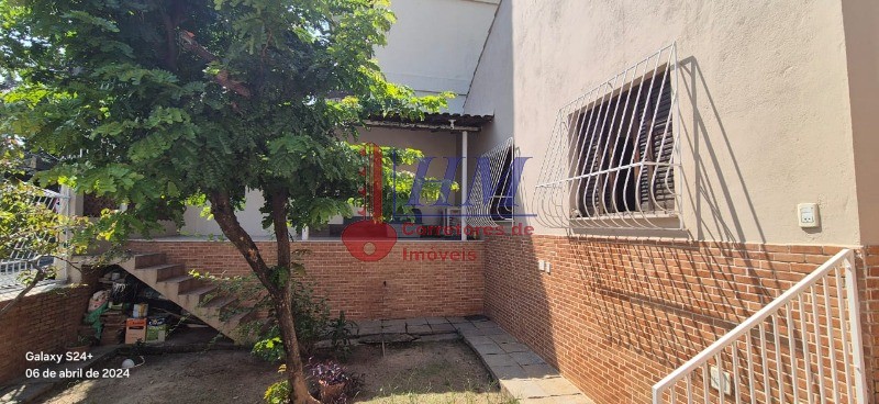 Casa à venda com 3 quartos, 165m² - Foto 2