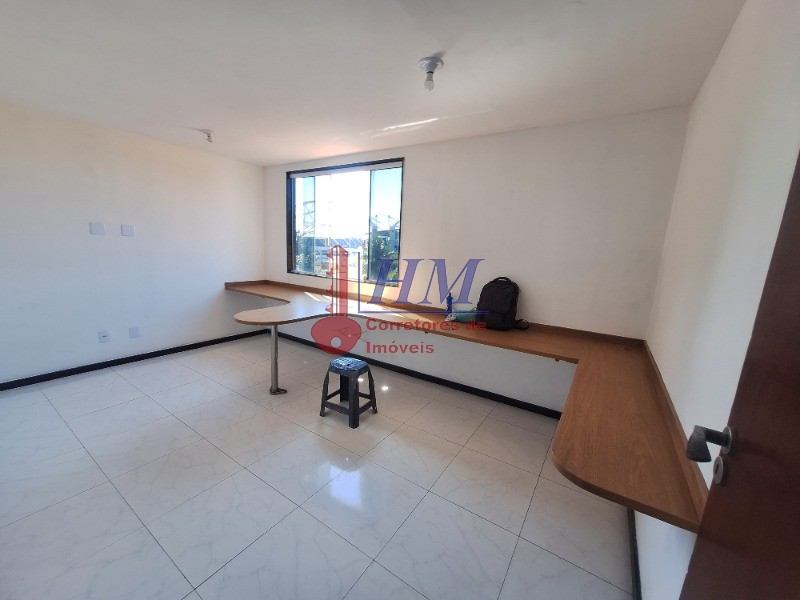 Casa à venda com 6 quartos, 320m² - Foto 10