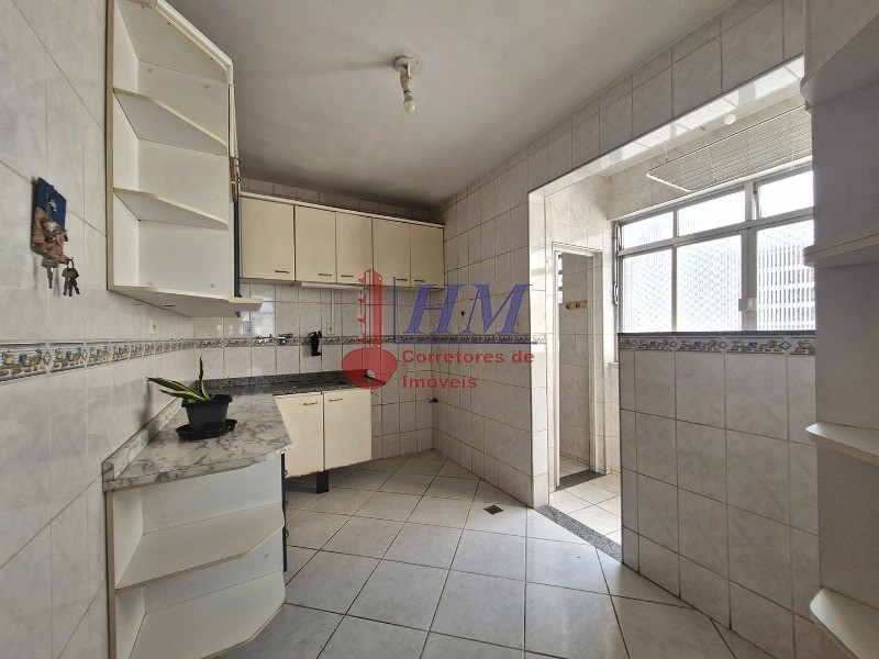 Apartamento à venda com 2 quartos, 70m² - Foto 15