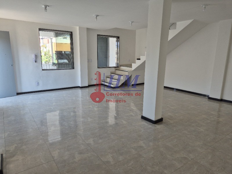 Casa à venda com 6 quartos, 320m² - Foto 14