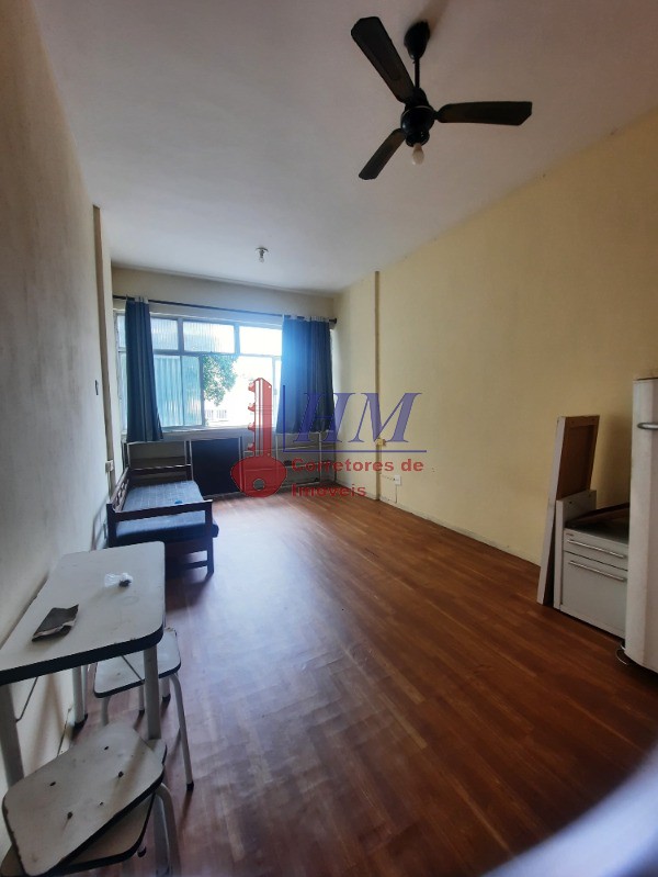 Apartamento à venda com 1 quarto, 28m² - Foto 1