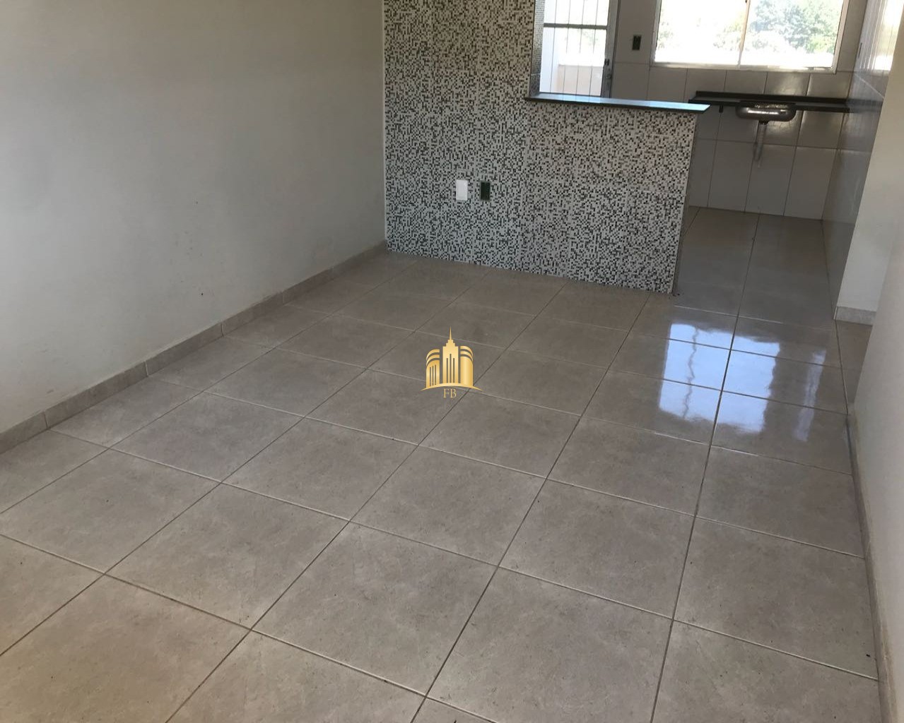 Casa à venda com 2 quartos, 180m² - Foto 1