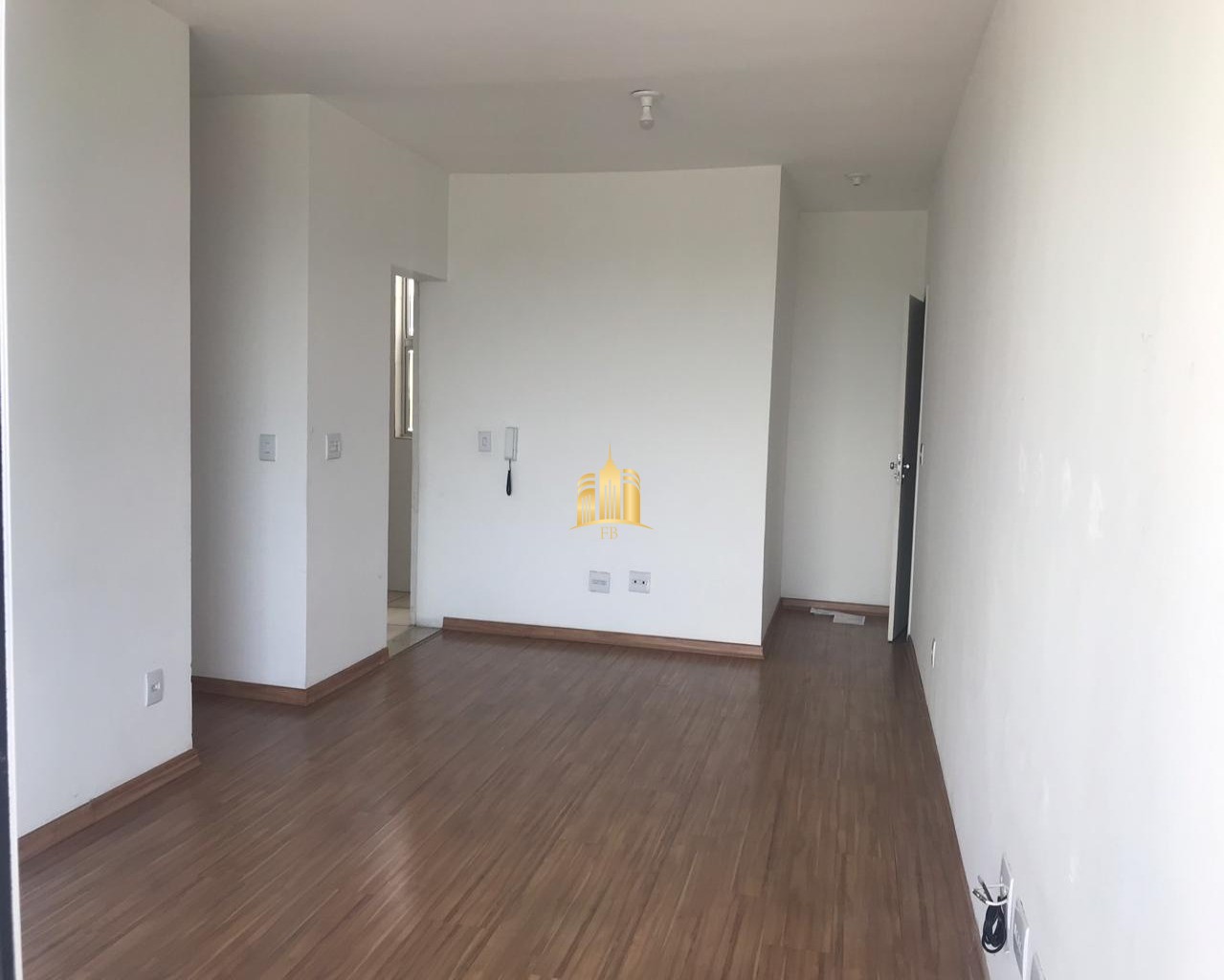 Apartamento à venda com 3 quartos, 100m² - Foto 1