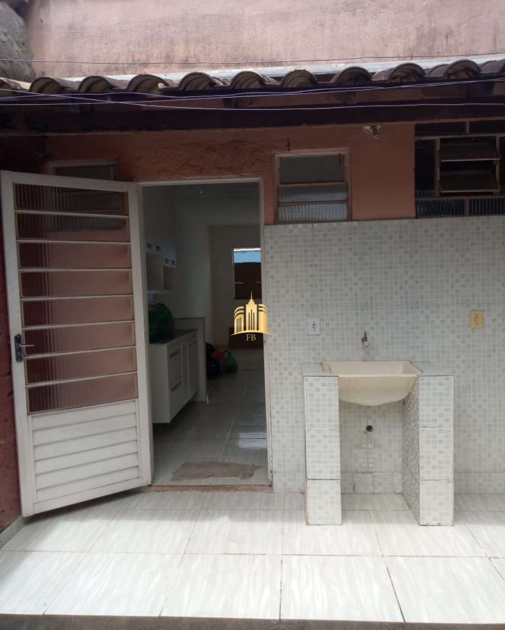 Casa à venda com 2 quartos, 100m² - Foto 4