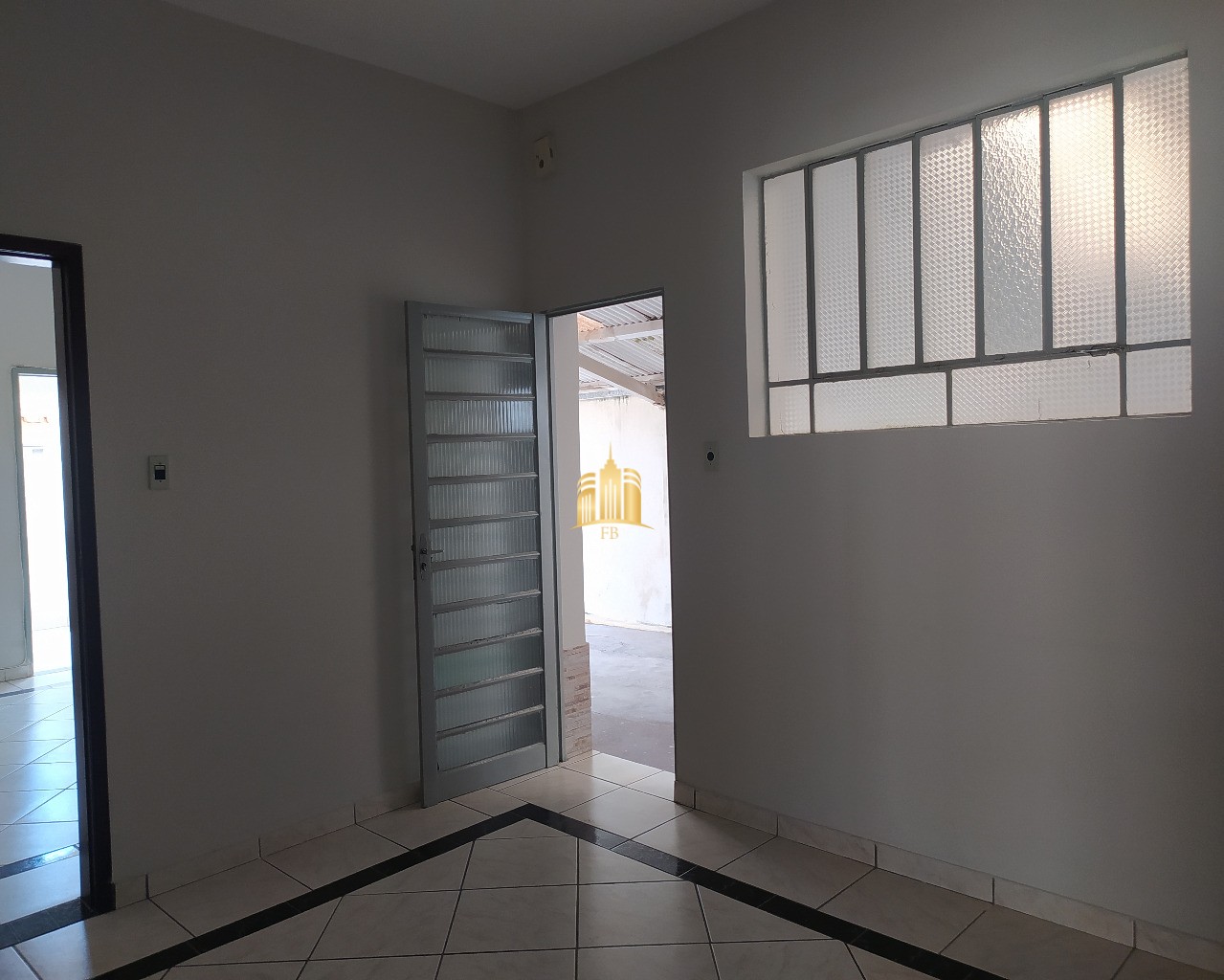 Casa para alugar com 3 quartos, 250m² - Foto 9