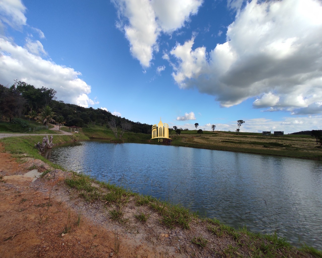 Terreno à venda, 1000m² - Foto 1