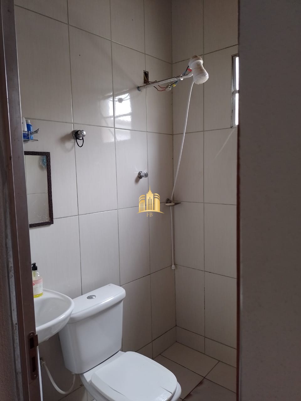 Casa à venda com 2 quartos, 180m² - Foto 10