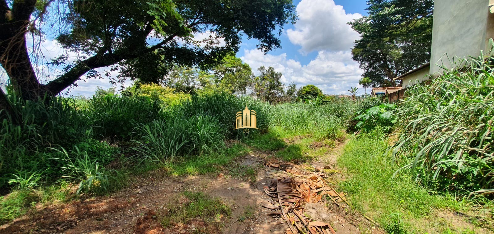 Terreno à venda, 450m² - Foto 1