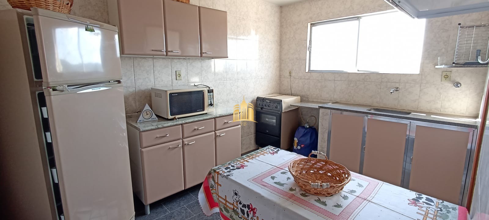 Apartamento à venda com 2 quartos, 75m² - Foto 4