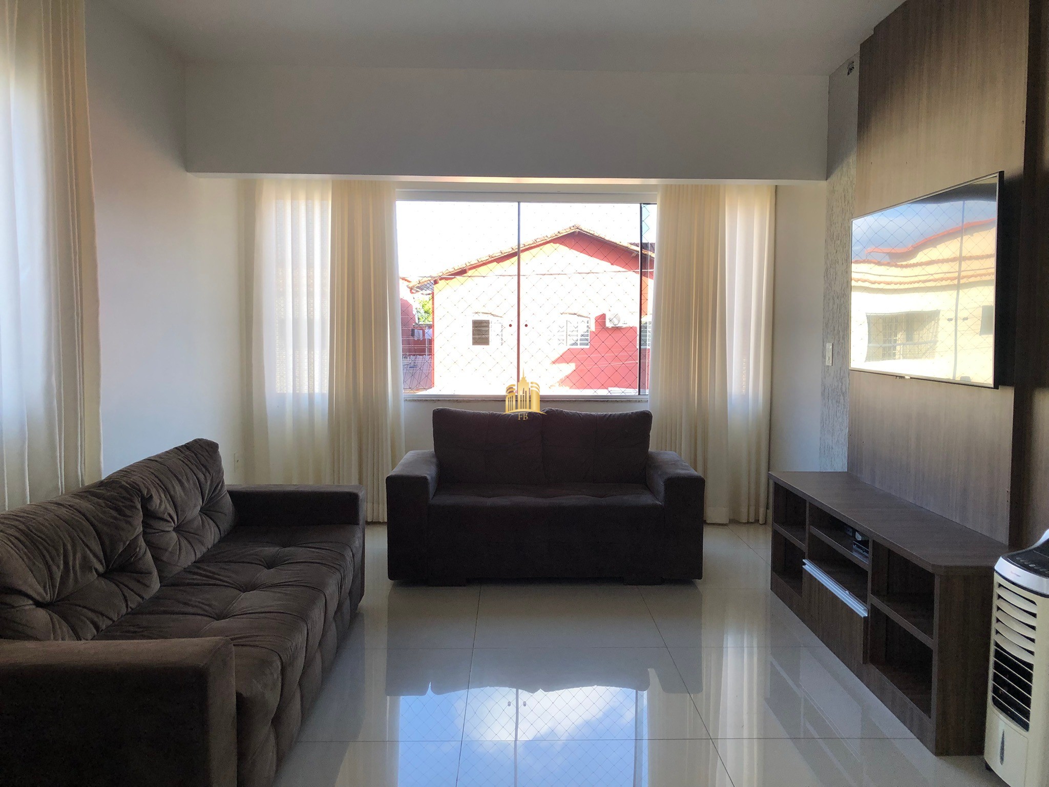 Apartamento à venda com 3 quartos, 125m² - Foto 2