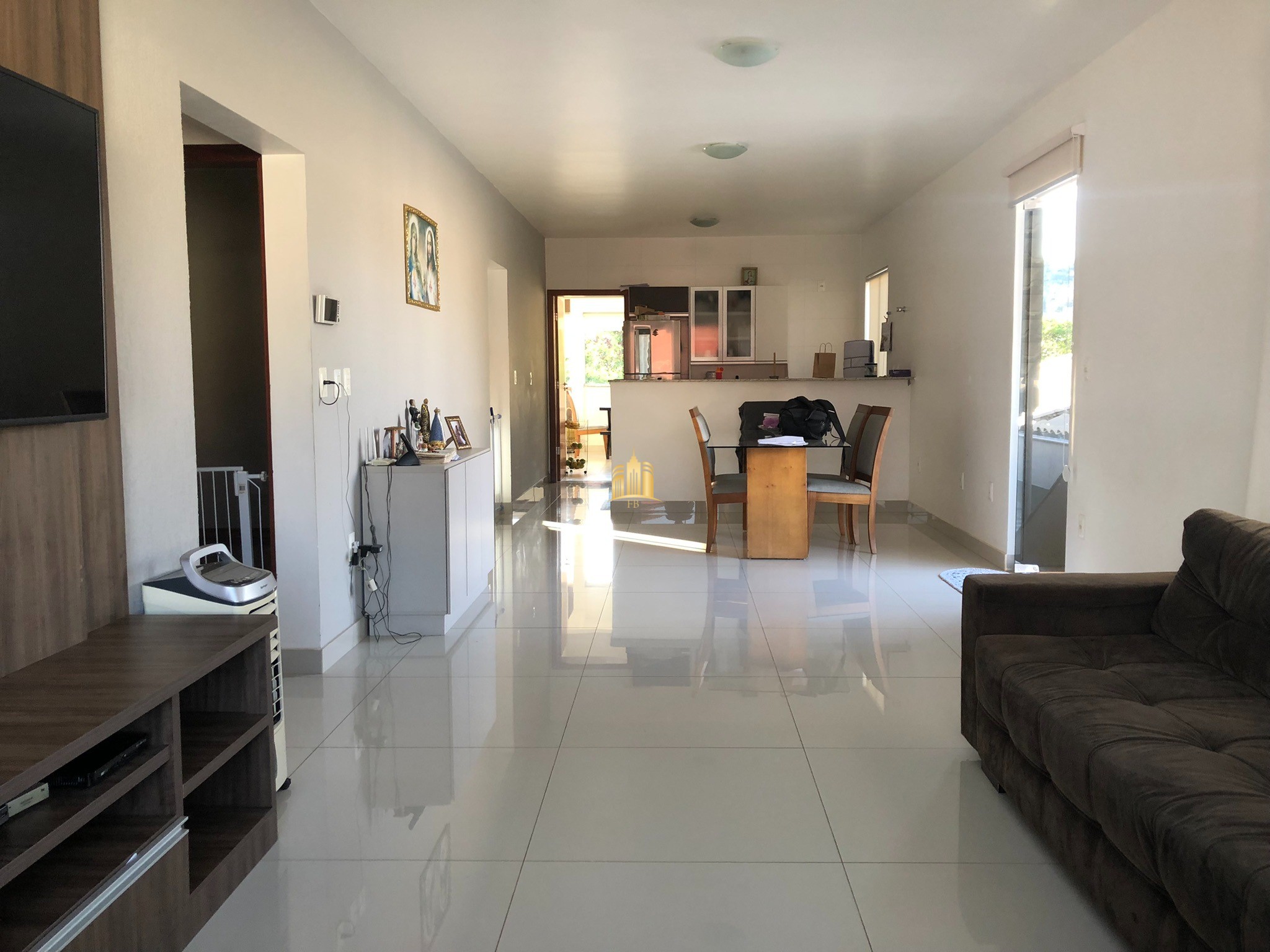 Apartamento à venda com 3 quartos, 125m² - Foto 4