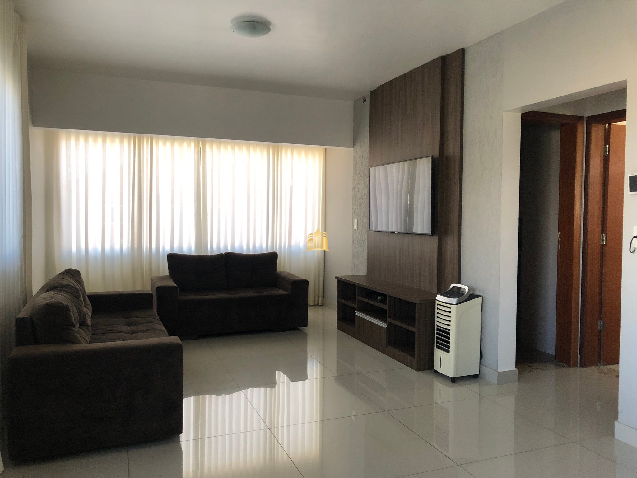 Apartamento à venda com 3 quartos, 125m² - Foto 1