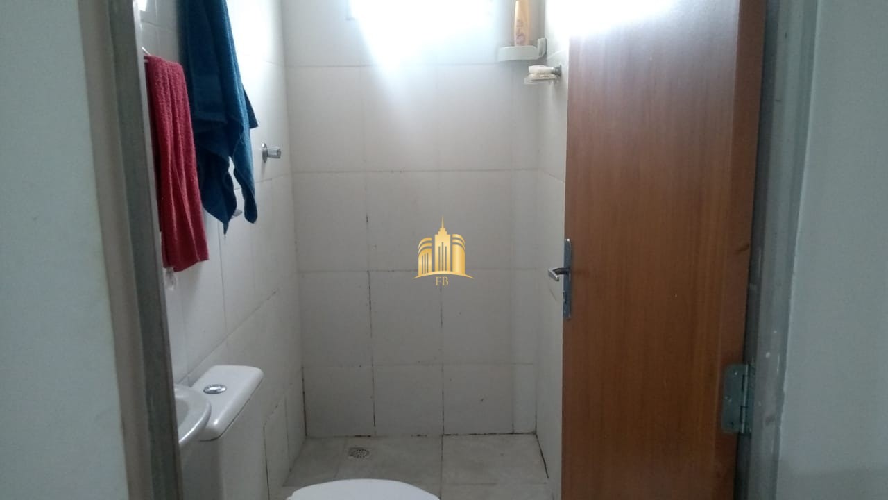 Casa à venda com 2 quartos, 150m² - Foto 11